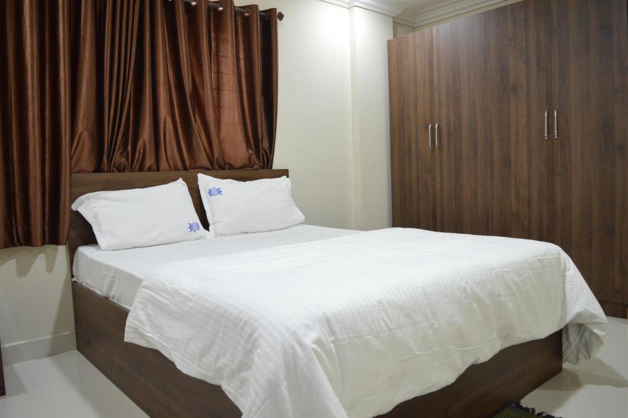 Royal Star Hotels Bangalore Buitenkant foto
