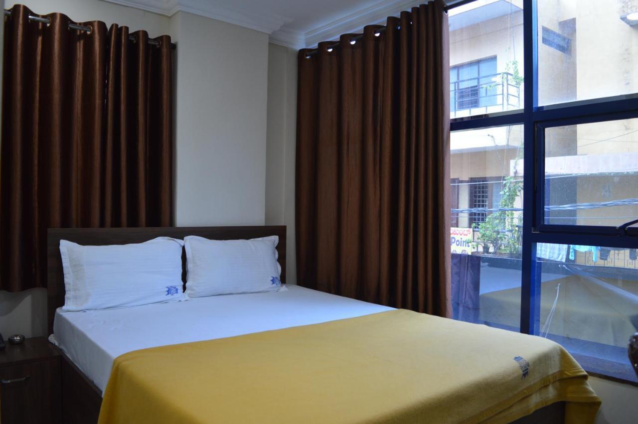 Royal Star Hotels Bangalore Buitenkant foto